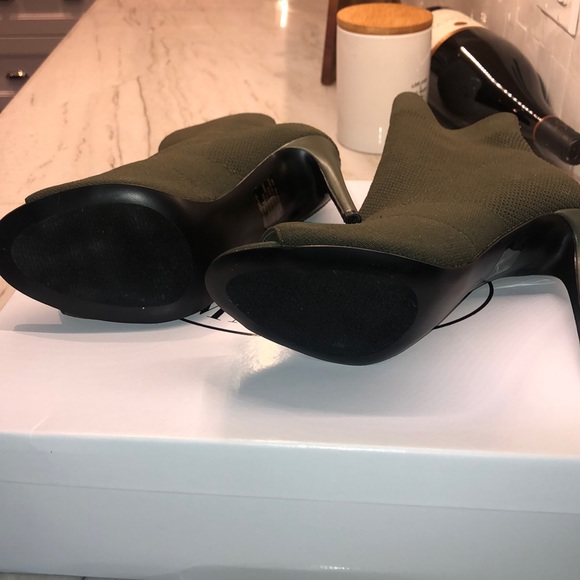 Steve Madden Komono Olive Booties - Picture 5 of 5